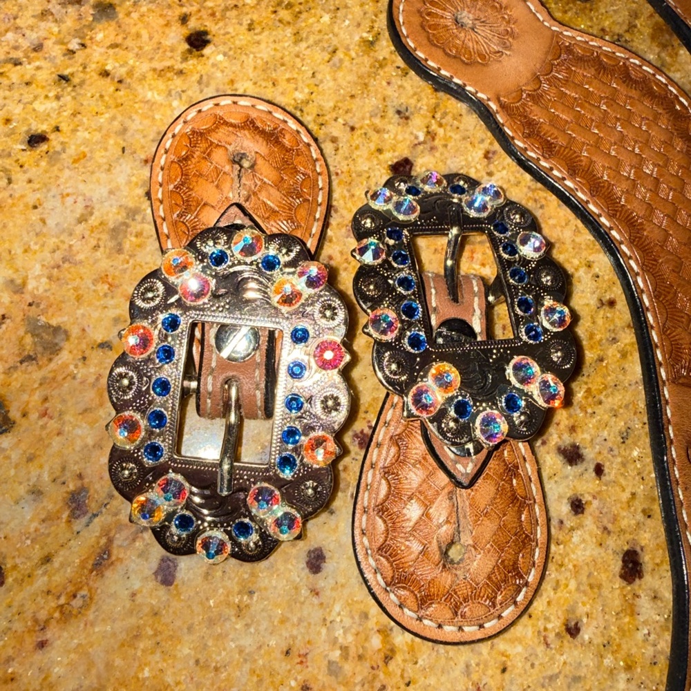 Spur straps